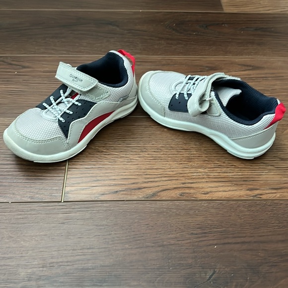 Oshkosh Bigosh Toddler Boy 10M Shoes - Picture 2 of 4